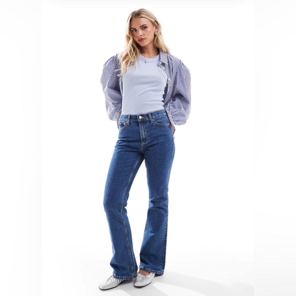 Petite Mid-rise Flare Jeans